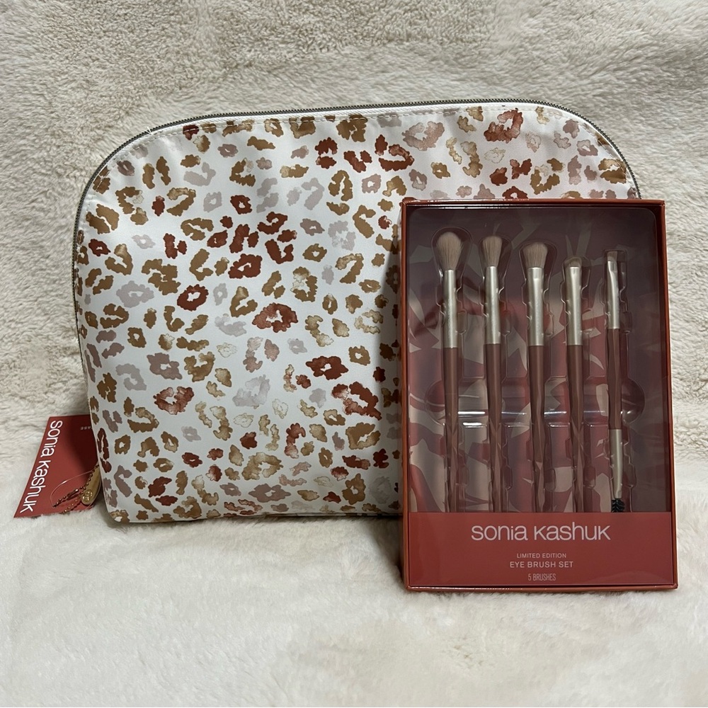 Sonia Kashuk Bundle Large Travel Toiletry Bag And Limited Edition Eye Brush Set